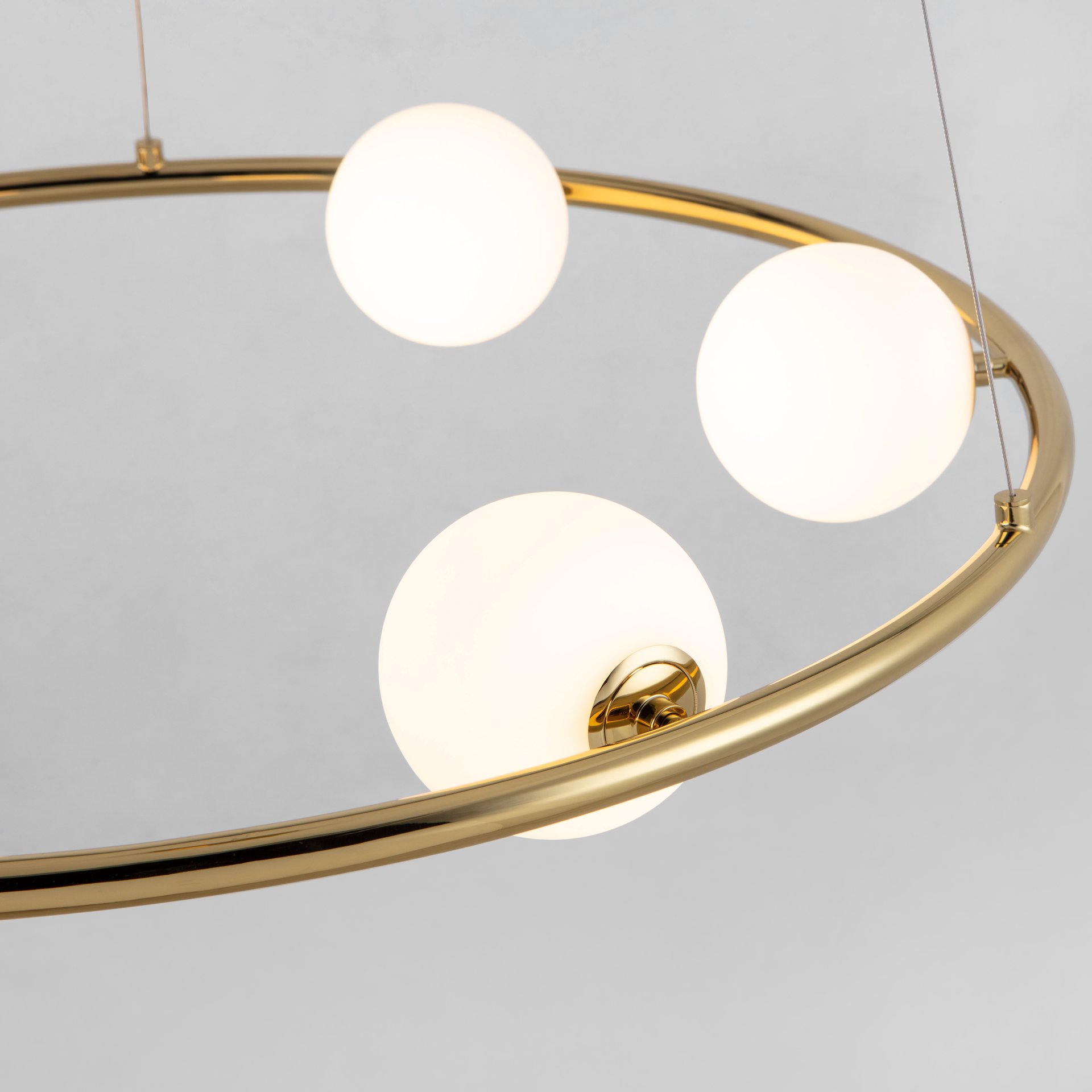 Pearl-Staircase Chandelier